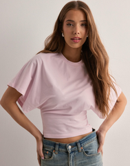 Modny T-shirt z Szerokimi Rękawami